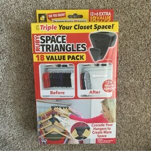 RUBY 18 Space Triangles AS-SEEN-ON-TV, Creates Up to 3X More Closet Space, NEW